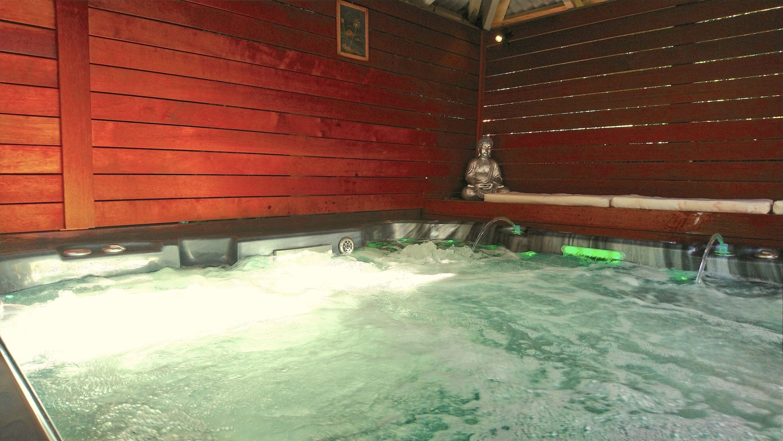 منزل - ٣ غرف نوم - بمغطس ساخن - منظر للحديقة | سبا