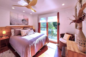 House, 3 Bedrooms, Hot Tub, Garden View | 3 bedrooms - Charming Retreat! at Famous Palm Beach! Outdoor Spa Till 8! Walk to Ocean Beach! (Sydney)