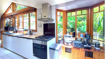 House, 3 Bedrooms, Hot Tub, Garden View | Interior