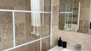 Pyyhkeet, vessapaperi