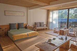 Signature Suite, Mountain View | Individually decorated, individually furnished, blackout drapes - SHAN JUE XING SHE (Chongqing)