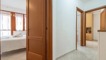 Apartamento, 2 quartos, sacada, vista para a cidade | 3 quartos