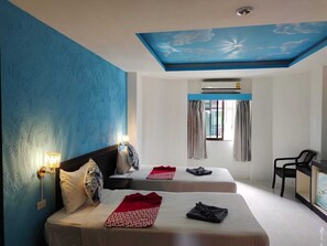 Standard Twin Room | In-room safe, desk, laptop workspace, free WiFi - Chilli House Patong (Patong)
