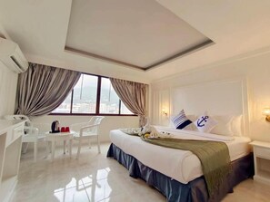 Standard Double Room | In-room safe, desk, laptop workspace, free WiFi - Chilli House Patong (Patong)