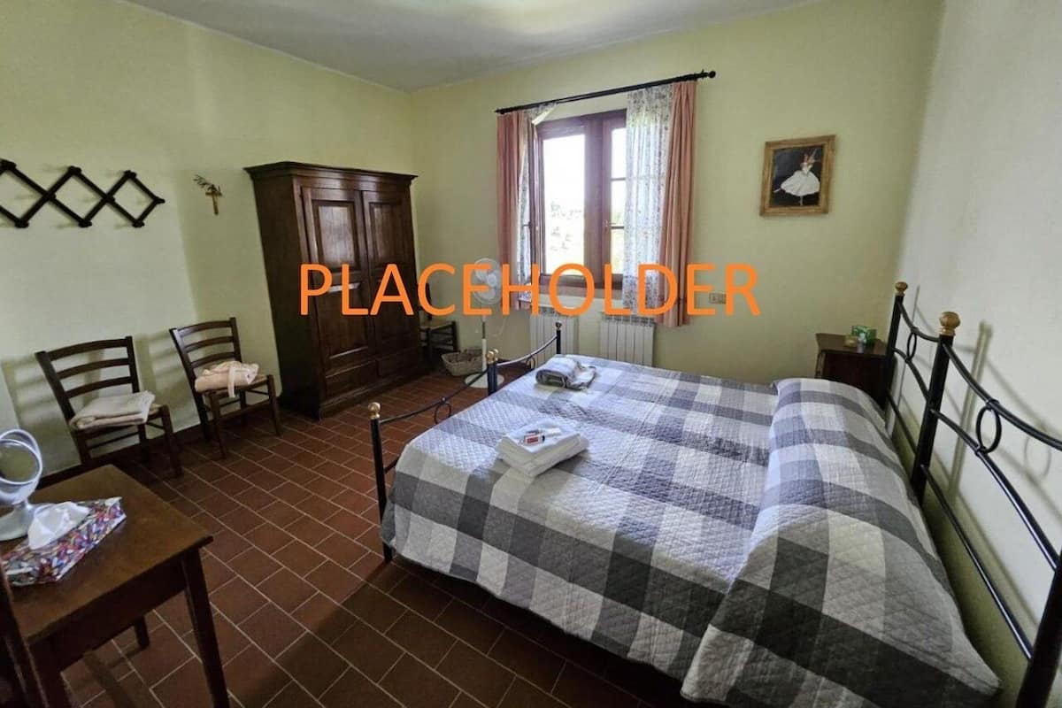 Cortinas blackout, ferros/tábuas de passar roupa, Wi-Fi de cortesia