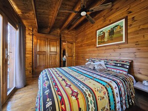 Rideaux occultants, fer et planche à repasser, Wi-Fi gratuit