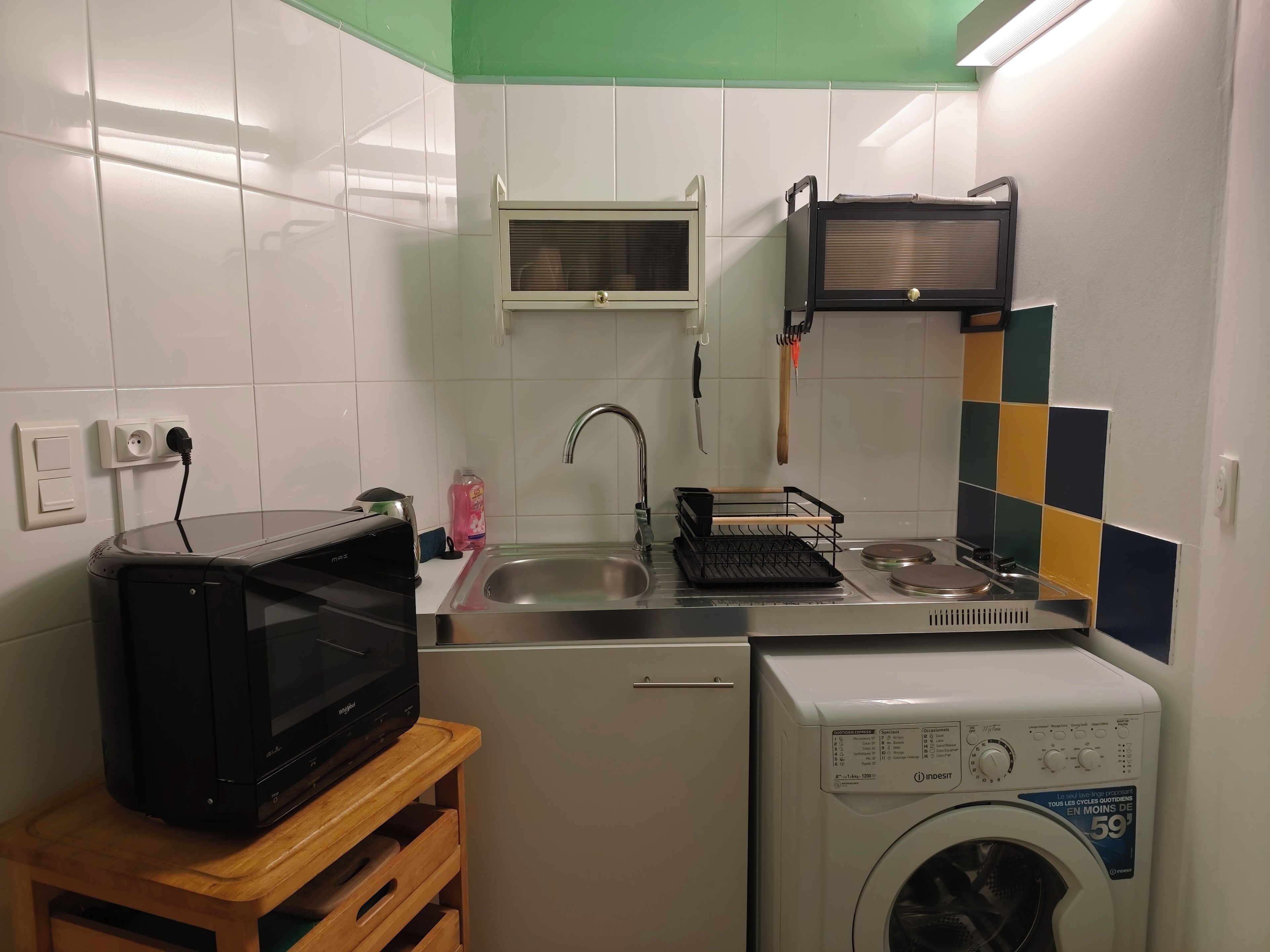 Studio, Multiple Beds, Non Smoking, Annex Building | Private kitchen