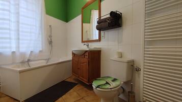 Studio, Multiple Beds, Non Smoking, Annex Building | Bathroom