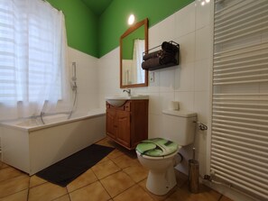 Studio, Multiple Beds, Non Smoking, Annex Building | Bathroom - Studio voûté de 35m2 (Basse-Rentgen)
