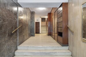 Majoituspaikan sisäänkäynti