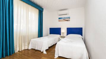 7 Schlafzimmer, Bügeleisen/Bügelbrett, kostenloses WLAN, Bettwäsche