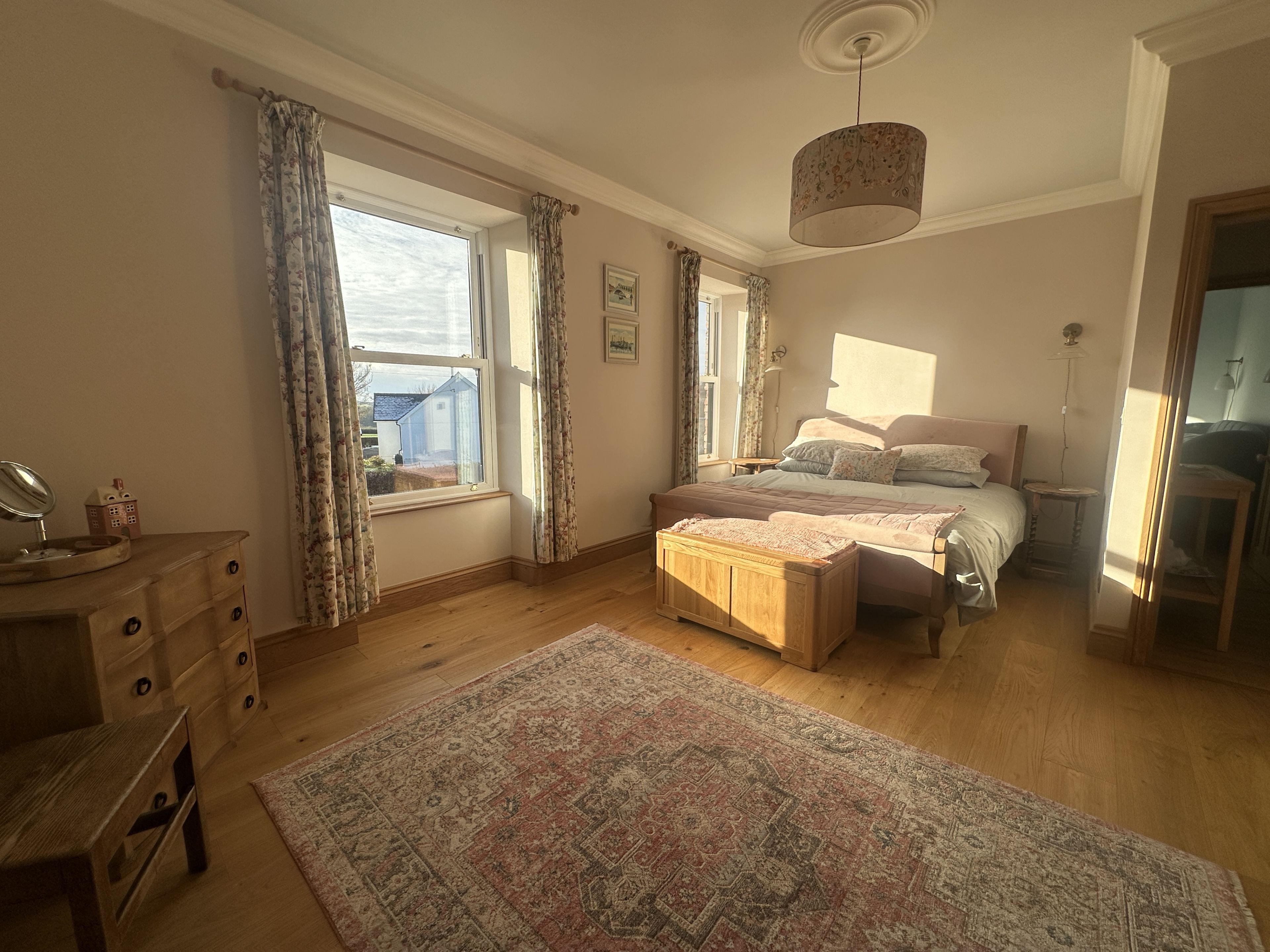 Travel cot, Internet, bed sheets