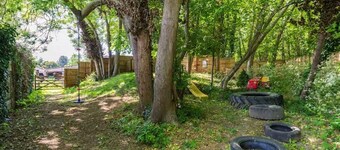 Cosy Country Lodge w Mezzanine nr Brands Hatch