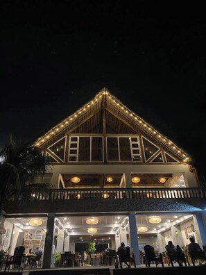 Exterior - Casa Victoria Beach Resort and Restaurant (Pagudpud)