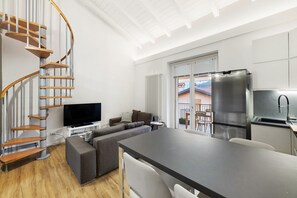 Interior - Modern Apartment with Terrace and Mezzanine in Colico, Lake Como (Colico)