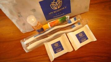 Shower, free toiletries, towels