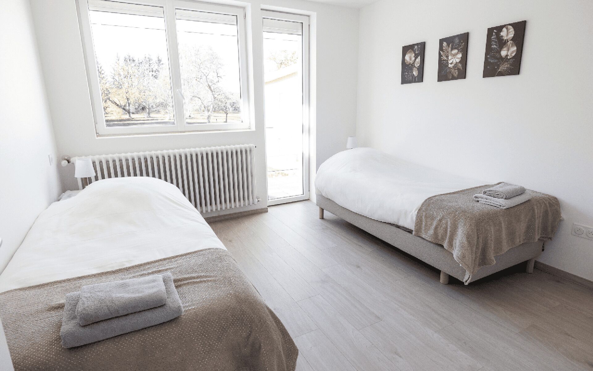 3 chambres, fer et planche à repasser, Wi-Fi, draps fournis