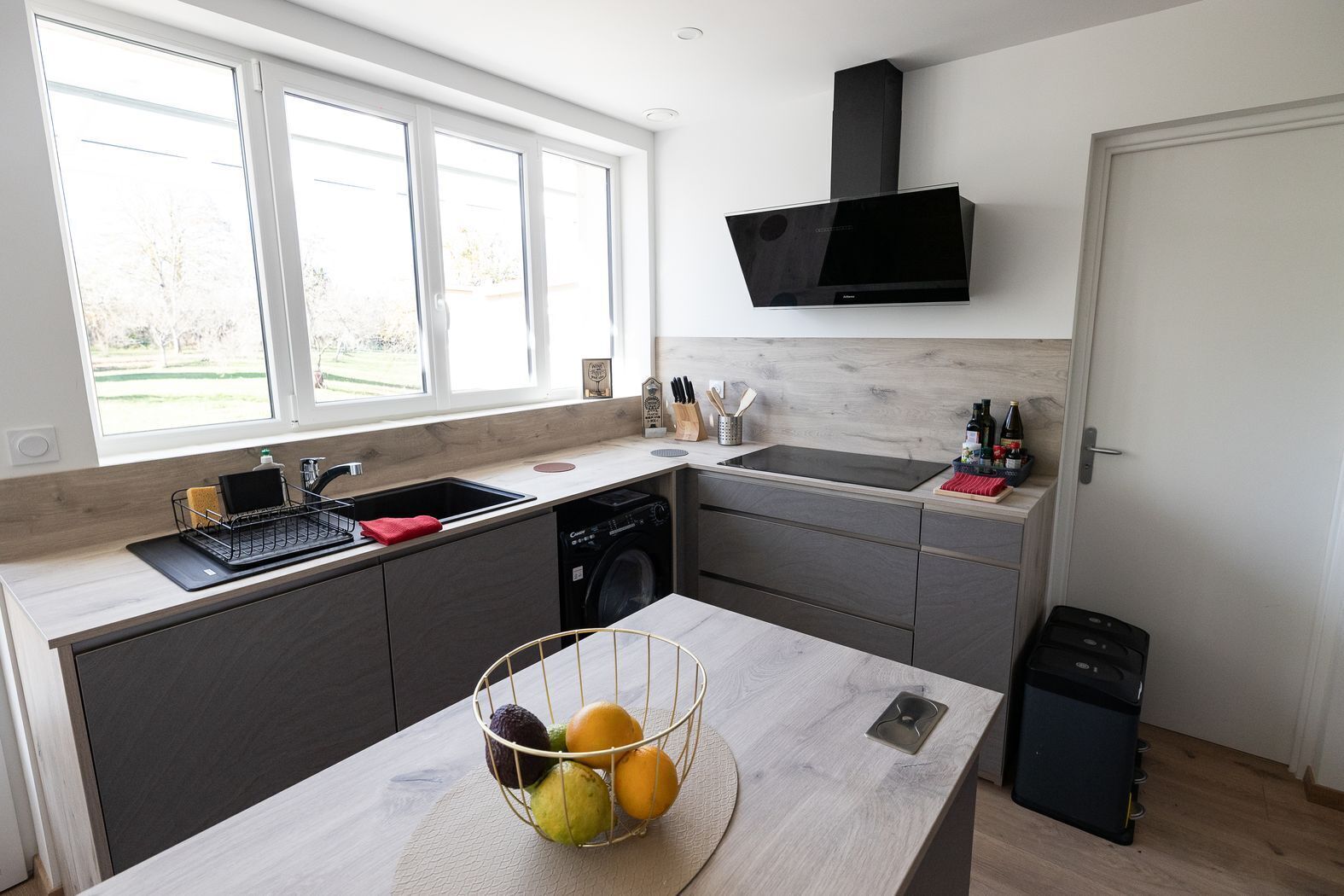 Mikrobølgeovn, ovn, kogeplade, opvaskemaskine