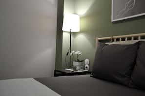 1 dormitori, planxa i posts de planxar, wifi i roba de llit 