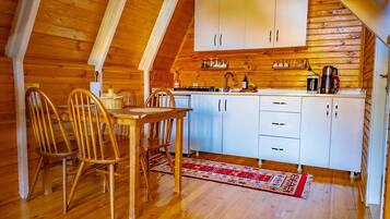 คอมฟอร์ทบังกะโล, วิวสระว่ายน้ำ | Wi-Fi ฟรี