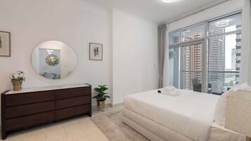 1 slaapkamer, een strijkplank/strijkijzer, wifi, beddengoed