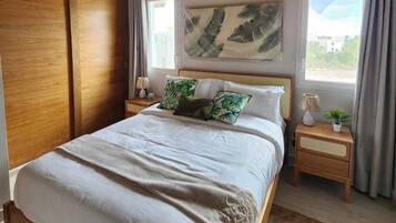 Fer et planche Ă repasser, accĂšs Internet, draps fournis