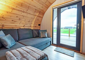 TV - 1 bedroom accommodation in Millom (Millom)
