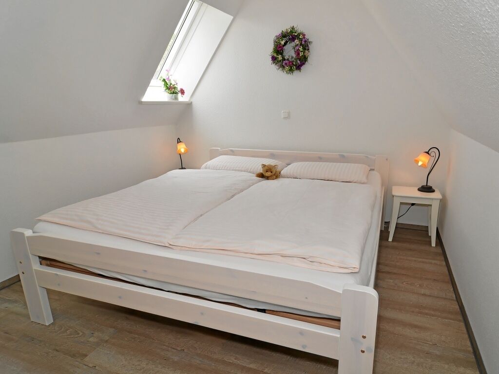 3 bedrooms, iron/ironing board, travel cot, free WiFi