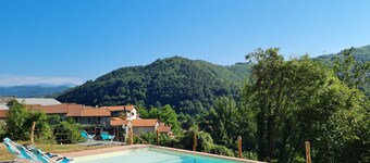 Le case di Rosie, charming Tuscan house, pool and mountain views