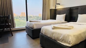 Deluxe Double or Twin Room | Premium bedding, memory foam beds, desk, laptop workspace