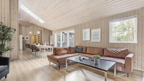 TV, fireplace, table football, ping pong - VillaVilla 197 - Blåvand, Vestjylland (Blåvand)