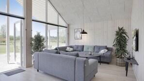 TV, fireplace, video game console, table football - VillaVilla 459 - Marielyst, Lolland/Falster/møn (Idestrup)