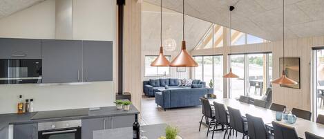 Fridge, oven, stovetop, coffee/tea maker