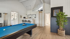 Spielezimmer