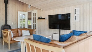 TV, fireplace, video-game console, table tennis - VillaVilla 159 - Østersøbadet, Lolland/Falster/Møn (Rødby)