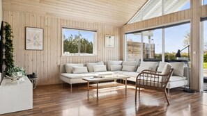 TV, fireplace, video game console, table football - VillaVilla 282 - Marielyst, Lolland/Falster/møn (Idestrup)