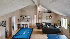 Takka, pöytäjalkapallopöytä, pöytätennispöytä