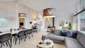 TV, fireplace, video game console, ping pong - VillaVilla 550 - Marielyst, Lolland/Falster/møn (Væggerløse)