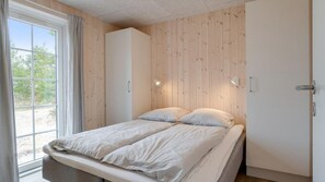 5 室のベッドルーム、WiFi (無料)