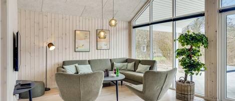 Kamin, Tischfußball, Tischtennisplatte