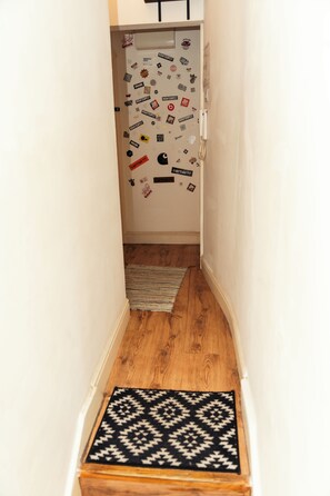 Interior - Cosy City Oasis - Sleeps 4 - Parking included Contractor Discounts! (London)
