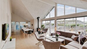 TV, fireplace, table football, ping pong - VillaVilla 383 - Henne Strand, Vestjylland (Henne)