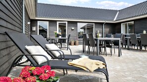 Outdoor dining - VillaVilla 457 - Houstrup Strand, Vestjylland (Nørre Nebel)