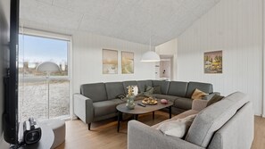 TV, table football, ping pong - VillaVilla 902 - Nr. Lyngby ved Løkken, nordjyllan (Løkken)