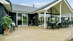 Outdoor dining - VillaVilla 484 - Houstrup Strand, Vestjylland (Nørre Nebel)