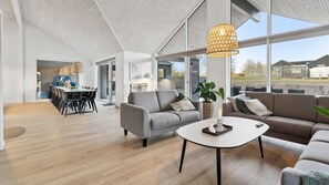 TV, fireplace, table football, ping pong - VillaVilla 662 - Mommark, Sydjylland (Sydals)