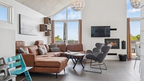 TV, fireplace, table football, ping pong - VillaVilla 690 - Bønnerup Strand, Østjylland (Glesborg)