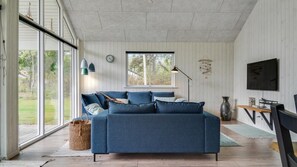 TV, fireplace, video game console, table football - VillaVilla 506 - Marielyst, Lolland/Falster/møn (Væggerløse)