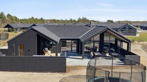 Outdoor dining - VillaVilla 666 - Houstrup Strand, Vestjylland (Nørre Nebel)