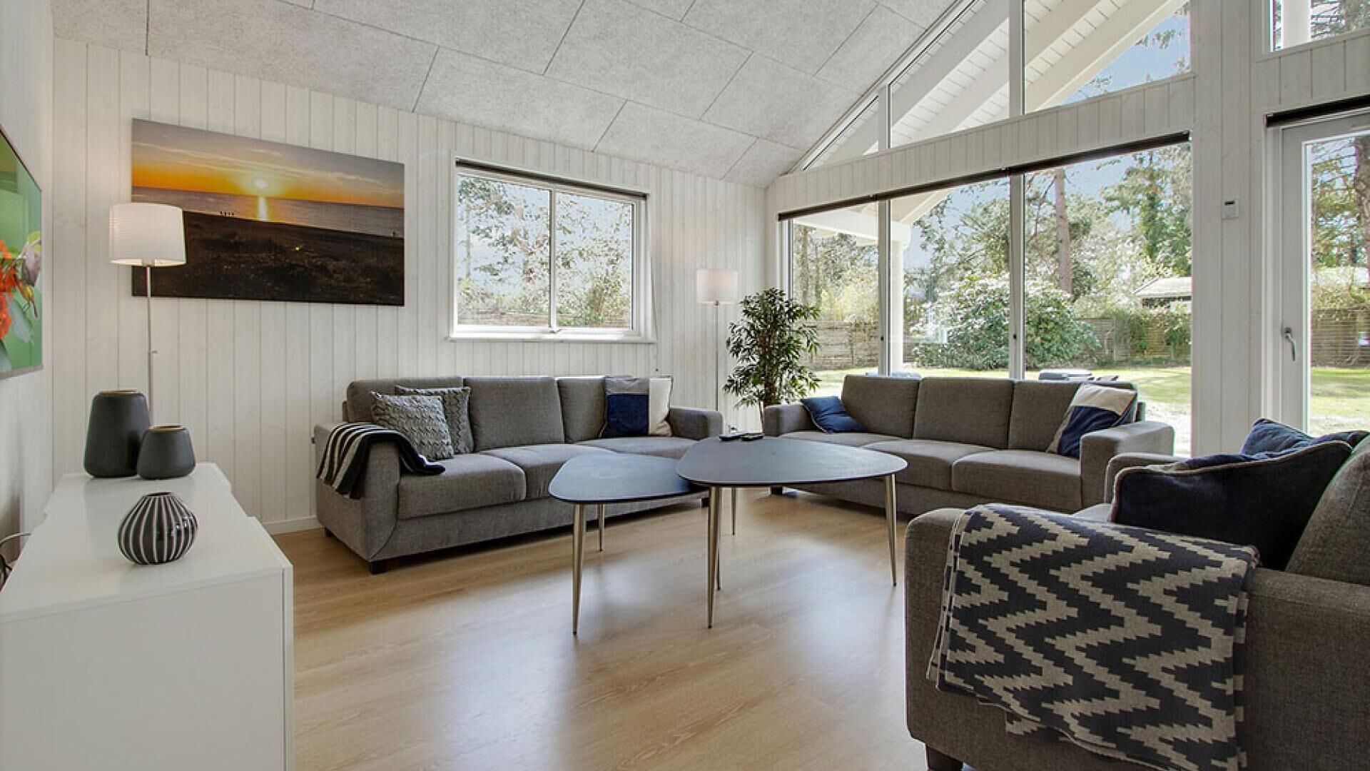 Fireplace, table football, ping pong